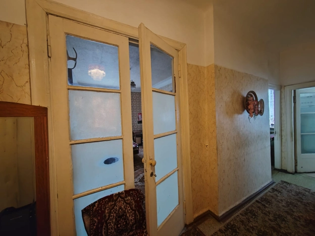 Купить квартиру на улице Октябрьский проспект в Владимире. Вариант № 8947943, 16, площадь -  квм, цена 6500000 рублей