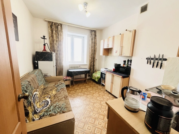 Купить однокомнатную квартиру на улице Комсомольская в Улан-Удэ. Вариант № 10974625, 3, площадь - квм, цена 4600000 рублей