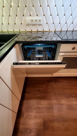 Купить квартиру в Москве. Вариант № 8156806, 35, площадь -  квм, цена 34700000 рублей