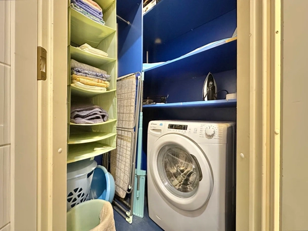 Купить однокомнатную квартиру в Санкт-Петербурге. Вариант № 9938003, 8, площадь -  квм, цена 8990000 рублей