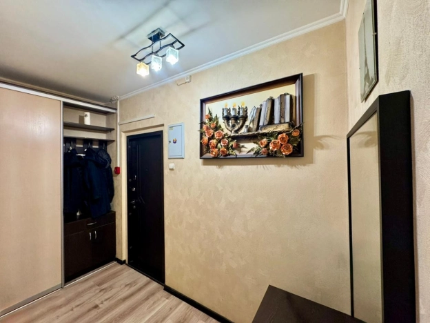 Купить квартиру в Москве. Вариант № 9900496, 9, площадь -  квм, цена 9470000 рублей