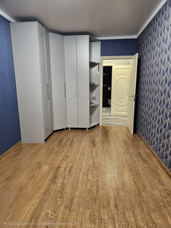 Купить трехкомнатную квартиру в Ростовской области. Вариант № 10396641, 8, площадь -  квм, цена 16450000 рублей