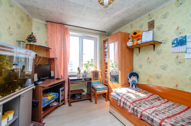 Купить четырехкомнатную квартиру в Новосибирской области. Вариант № 7222795, 9, площадь -  квм, цена 9900000 рублей