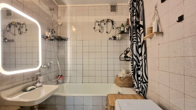 Купить однокомнатную квартиру в Ростовской области. Вариант № 9660010, 5, площадь -  квм, цена 4600000 рублей