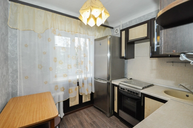 Купить квартиру в районе Ленинский в Новосибирске. Вариант № 6755674, 7, площадь -  квм, цена 4150000 рублей