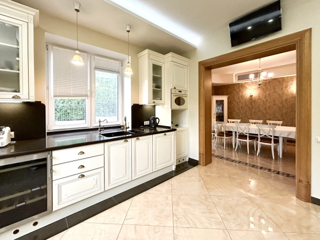 Купить дом в Москве. Вариант № 5270277, 4, площадь -  квм, цена 60000000 рублей