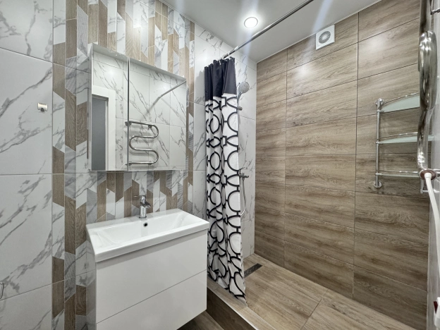 Купить двухкомнатную квартиру в Ленинградской области. Вариант № 9640943, 13, площадь -  квм, цена 8790000 рублей