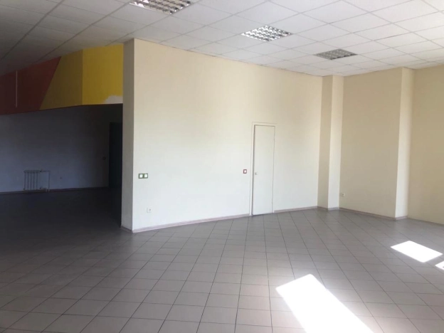 Купить коммерческую недвижимость свободного назначения в Боброве. Вариант № 13812, 1, площадь -  квм, цена 10200000 рублей