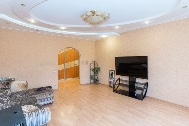 Купить трехкомнатную квартиру в Микрорайоне Лимончики, Ковров в Коврове. Вариант № 5842862, 14, площадь -  квм, цена 11950000 рублей