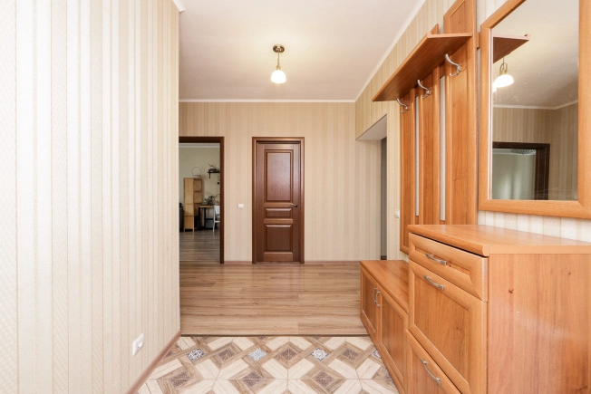 Купить трехкомнатную квартиру в районе Центральный в Калининграде. Вариант № 312672, 6, площадь -  квм, цена 12500000 рублей