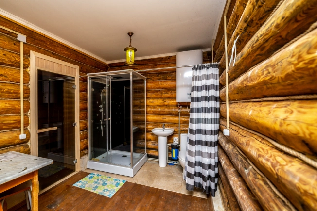 Купить дом в Республике Адыгея. Вариант № 27888, 28, площадь -  квм, цена 14550000 рублей