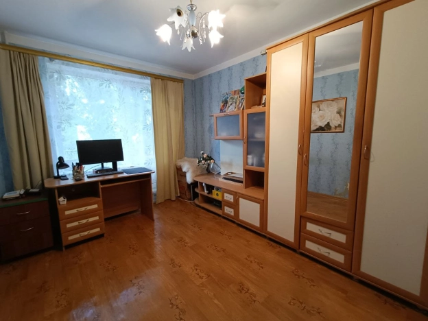 Купить трехкомнатную квартиру в Воронеже. Вариант № 6059387, 15, площадь -  квм, цена 5500000 рублей