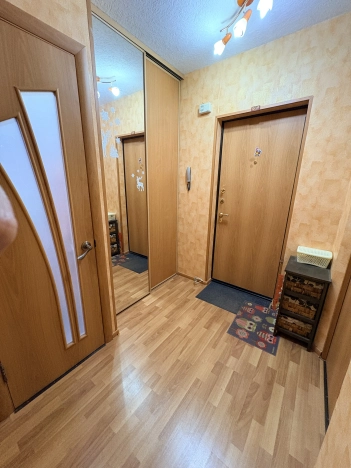 Купить однокомнатную квартиру в Сыктывкаре. Вариант № 9665084, 7, площадь -  квм, цена 3630000 рублей