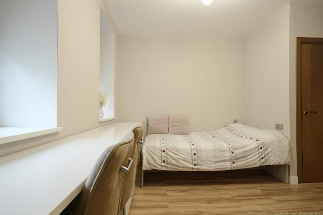 Купить таунхаус в Москве. Вариант № 9440909, 23, площадь -  квм, цена 35500000 рублей