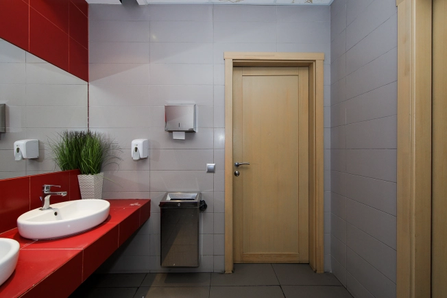 Снять коммерческую недвижимость в Калининграде. Вариант № 10077538, 23, площадь -  квм, цена 148000 рублей