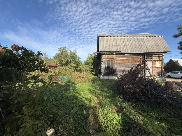 Купить земельный участок на улице Светлый переулок в Ленинградской области. Вариант № 6697055, 7, площадь -  квм, цена 5300000 рублей
