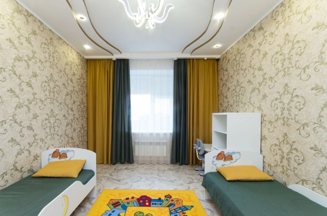 Купить дом в Микрорайоне Восточный, Тобольск в Тобольске. Вариант № 2349568, 12, площадь -  квм, цена 15300000 рублей