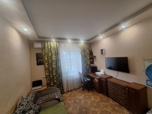 Купить трехкомнатную квартиру на улице Новороссийское шоссе в Краснодарском крае. Вариант № 9200062, 15, площадь -  квм, цена 10000000 рублей