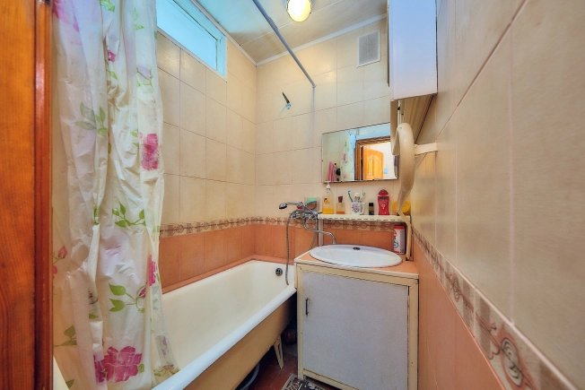 Купить трехкомнатную квартиру на улице Касимовское шоссе в Рязани. Вариант № 60104, 9, площадь -  квм, цена 3850000 рублей