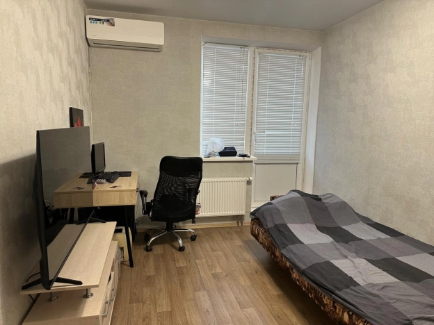 Купить однокомнатную квартиру в районе Кировский в Волгограде. Вариант № 5452450, 2, площадь -  квм, цена 3950000 рублей