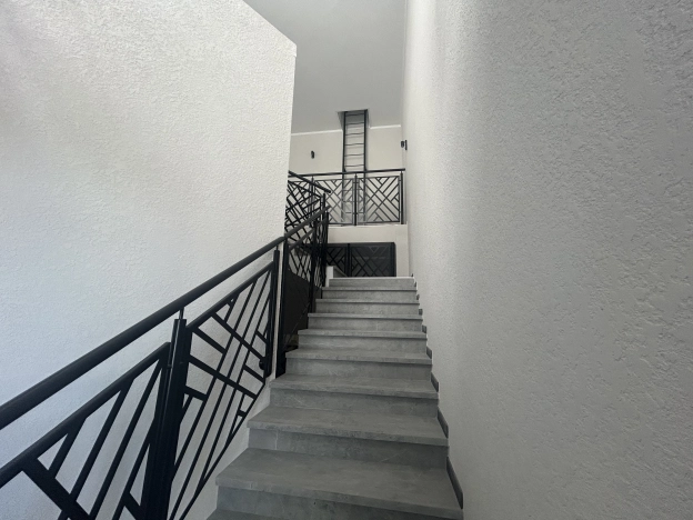 Купить трехкомнатную квартиру в районе Центральный в Калининграде. Вариант № 11653, 12, площадь -  квм, цена 16800000 рублей