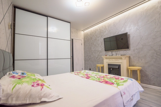 Купить двухкомнатную квартиру в ЦАО в Новосибирске. Вариант № 788713, 9, площадь -  квм, цена 12335000 рублей