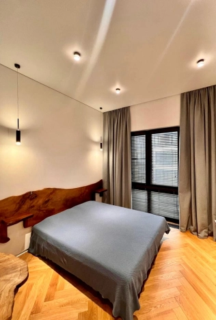 Купить трехкомнатную квартиру у метро Пятницкое шоссе в Химках. Вариант № 5523072, 7, площадь -  квм, цена 49000000 рублей