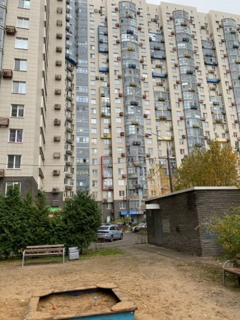 Купить однокомнатную квартиру в Красногорске. Вариант № 8821559, 28, площадь -  квм, цена 11950000 рублей