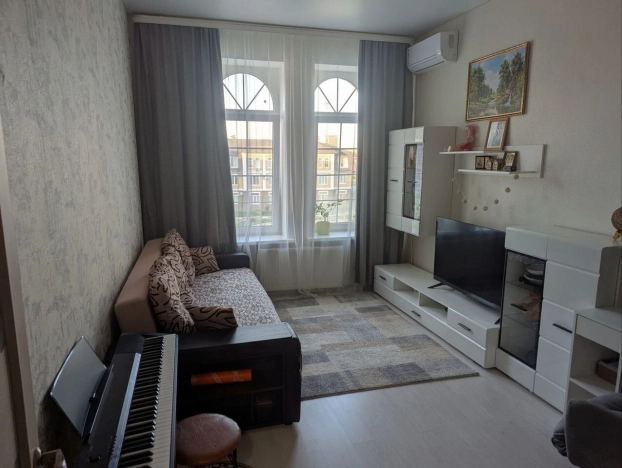 Купить однокомнатную квартиру в Микрорайоне 11-й в Белгороде. Вариант № 2762826, 3, площадь -  квм, цена 4500000 рублей