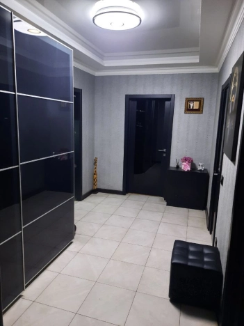 Купить квартиру в Дзержинском. Вариант № 3301005, 5, площадь -  квм, цена 11300000 рублей