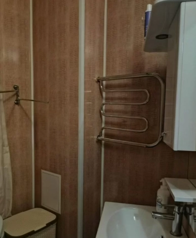 Купить двухкомнатную квартиру на вторичке на улице Заречная в Новосибирске. Вариант № 37520, 18, площадь -  квм, цена 8790000 рублей