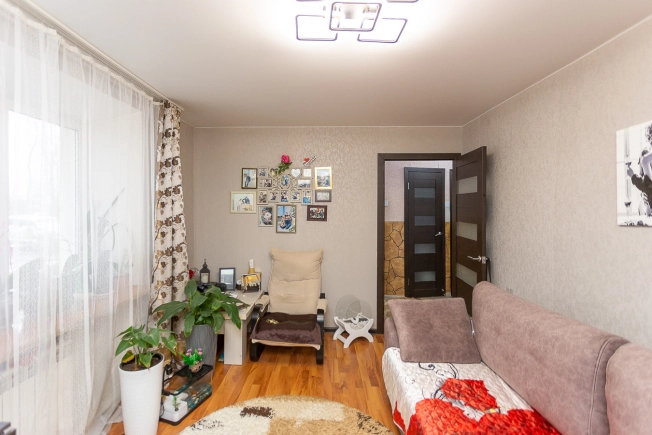 Купить двухкомнатную квартиру на улице Мира в Владимире. Вариант № 9818972, 5, площадь -  квм, цена 5500000 рублей