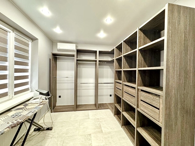 Купить дом в Краснодаре. Вариант № 7595318, 12, площадь -  квм, цена 12800000 рублей