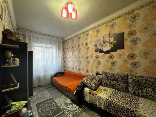 Купить трехкомнатную квартиру в Иркутской области. Вариант № 7189858, 5, площадь -  квм, цена 4999999 рублей