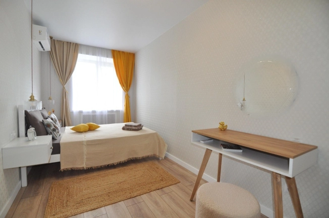 Купить двухкомнатную квартиру на улице Ярославская в Краснодаре. Вариант № 35032, 4, площадь -  квм, цена 7620000 рублей