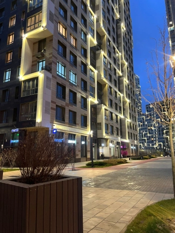 Купить квартиру в Москве. Вариант № 8425498, 28, площадь -  квм, цена 30000000 рублей