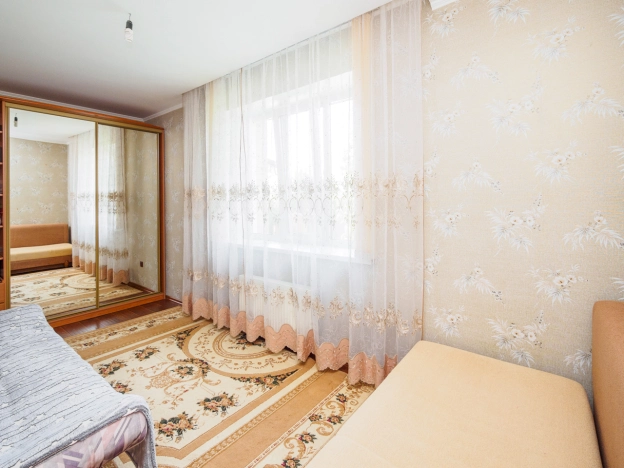 Купить дом в Микрорайоне Порт-Артур в Омске. Вариант № 2580432, 5, площадь -  квм, цена 20000000 рублей