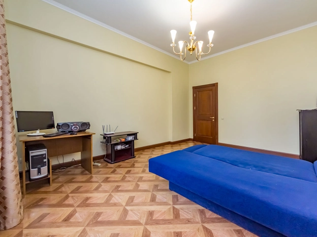 Купить четырехкомнатную квартиру в Калининграде. Вариант № 6856, 5, площадь -  квм, цена 36500000 рублей