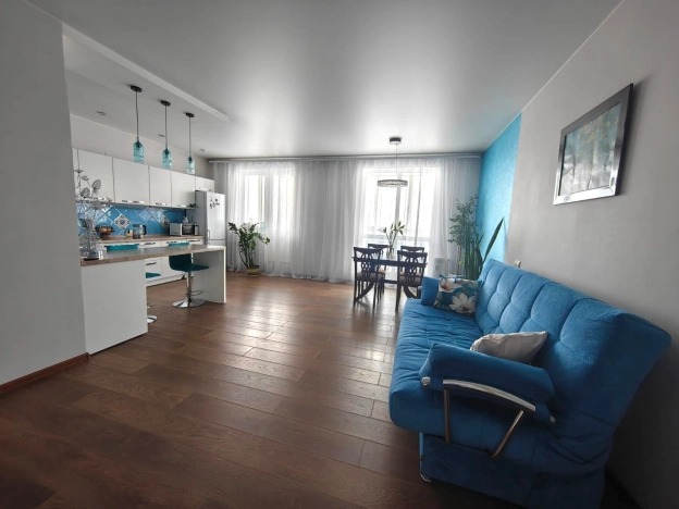 Купить двухкомнатную квартиру в Иркутске. Вариант № 7865292, 4, площадь -  квм, цена 13395995 рублей