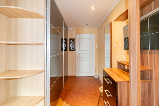 Купить трехкомнатную квартиру на улице проезд Алексея Афанасьева в Петрозаводске. Вариант № 22659, 15, площадь -  квм, цена 7999990 рублей