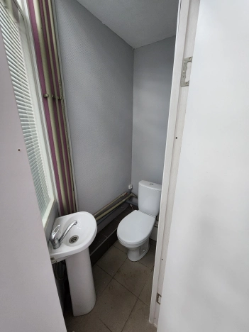 Купить торговые помещения в Сыктывкаре. Вариант № 3224993, 12, площадь -  квм, цена 13000000 рублей