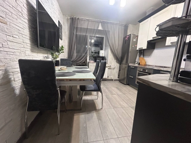 Купить трехкомнатную квартиру на улице Любучанский переулок в Москве. Вариант № 9467240, 2, площадь -  квм, цена 14200000 рублей