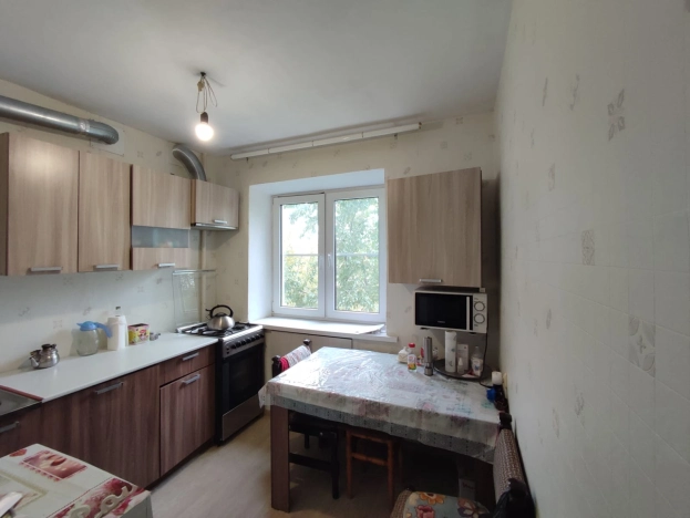 Купить однокомнатную квартиру в Микрорайоне 1-й, Элиста в Элисте. Вариант № 7607180, 3, площадь -  квм, цена 3350000 рублей