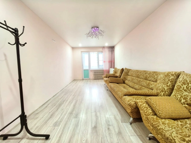 Купить трехкомнатную квартиру в Микрорайоне 8-й, Элиста в Элисте. Вариант № 9090985, 4, площадь -  квм, цена 6100000 рублей