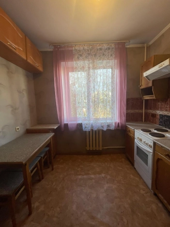 Купить трехкомнатную квартиру в районе Ленинский в Новосибирске. Вариант № 40405, 0, площадь -  квм, цена 5750000 рублей