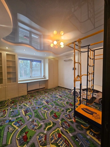 Купить трехкомнатную квартиру на улице Профсоюзная в Москве. Вариант № 10608856, 22, площадь -  квм, цена 22000000 рублей