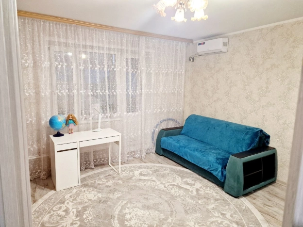 Купить однокомнатную квартиру в Омске. Вариант № 2026310, 4, площадь -  квм, цена 5650000 рублей