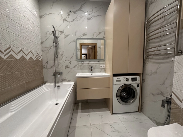 Купить квартиру в Москве. Вариант № 9041306, 8, площадь -  квм, цена 17949900 рублей