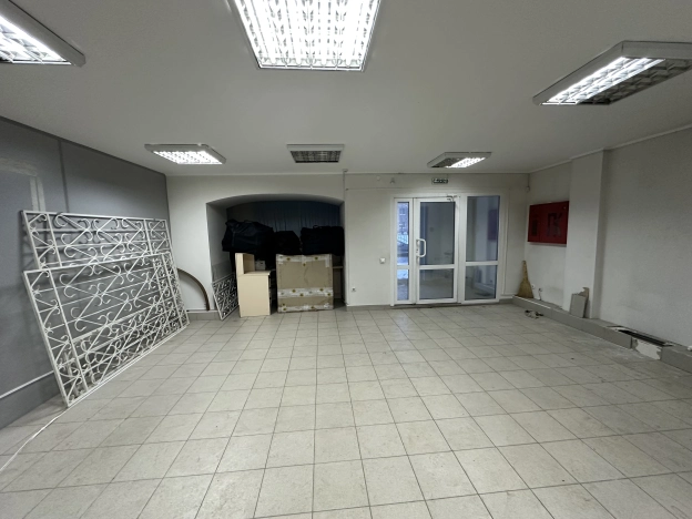 Купить офисы в Сыктывкаре. Вариант № 21029, 2, площадь -  квм, цена 3500000 рублей