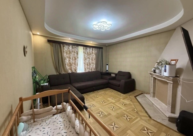 Купить дом в Москве. Вариант № 10036429, 2, площадь -  квм, цена 30000000 рублей